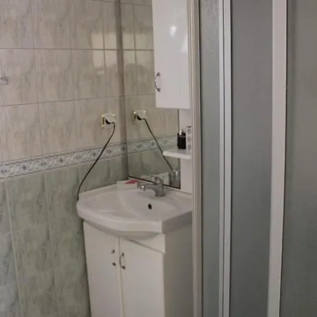 Stunning 4-bed In *